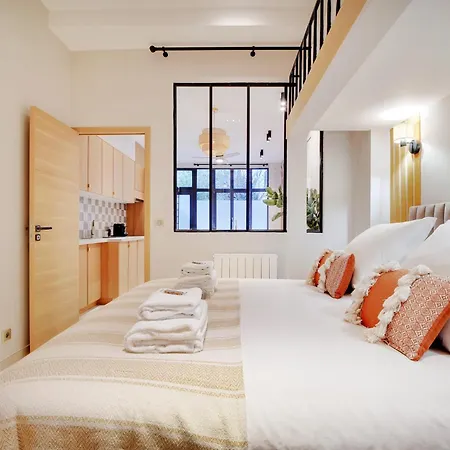 Superbe Appartement- 7p- Sacre Coeur Ramey I Paris