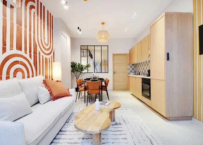 Superbe Appartement- 7p- Sacre Coeur Ramey I Διαμέρισμα